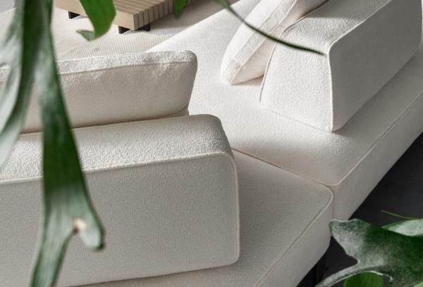 Progetta il tuo divano ideale in showroom